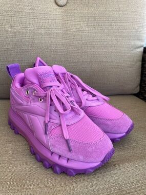 Reebok x Cardi B Classic Leather V2 sneakers purple lilac Ultraberry size   7